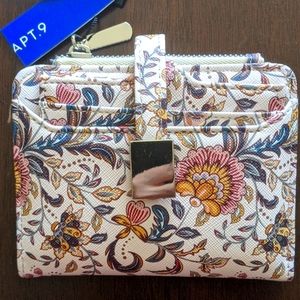 Woman's Wallet